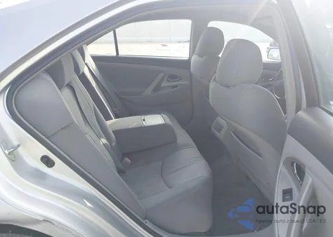 2011 Toyota Camry Se z USA, uszkodzony, nr VIN 4T1BF3EK5BU712854